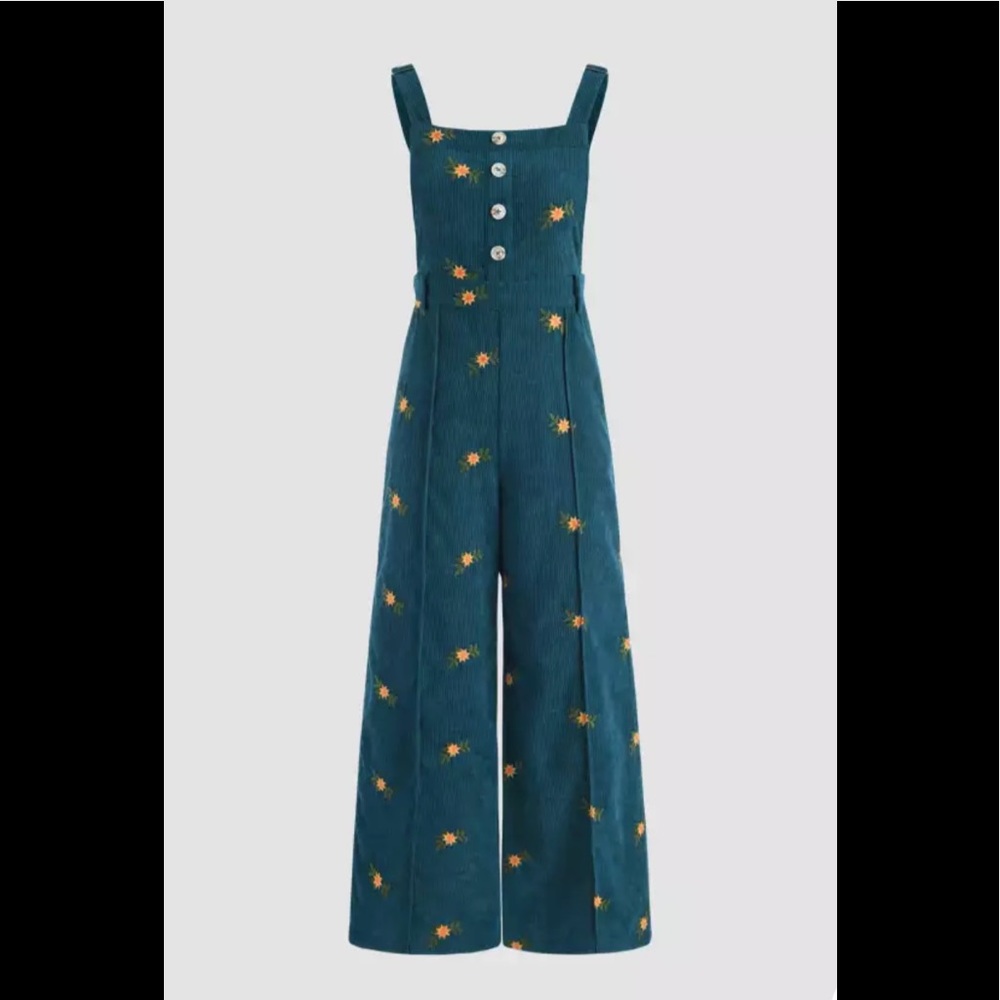 Brand new super cute jumpsuit for sale. Never worn.